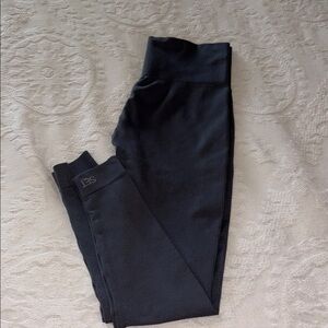 Gently loved SET Active Slate Color Leggings